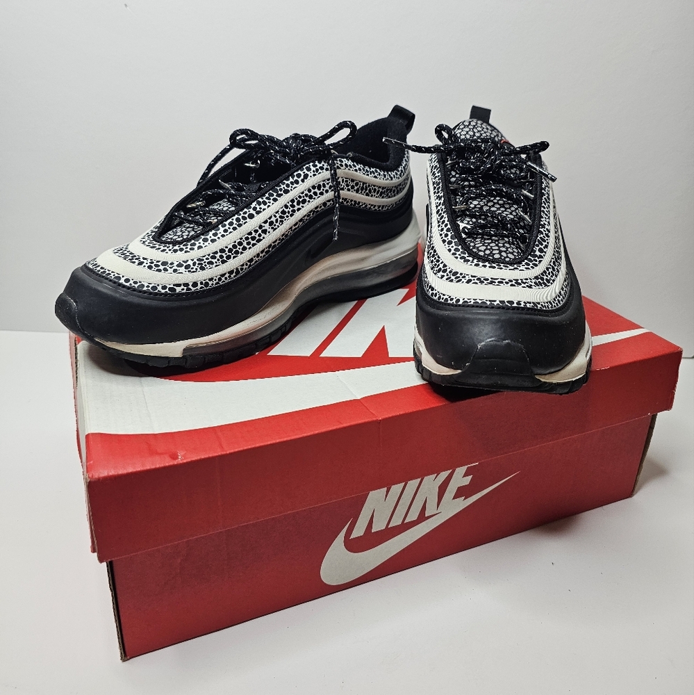 Nike Air Max 97 SE Phantom/Blk Chile Red Women Size 9 Mens 7.5 Made In Vietnam - Picture 1 of 16